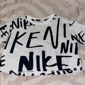 Nike Crop Top
